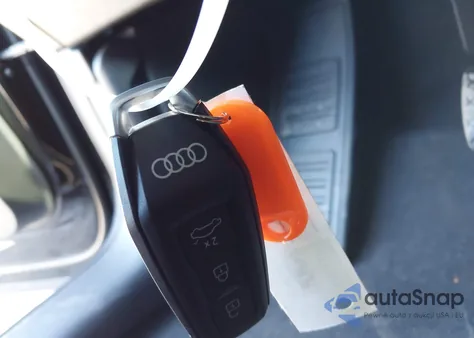 2025 Audi Q6 E-Tron Premium z USA, uszkodzony, nr VIN WA112BGF1SA017336